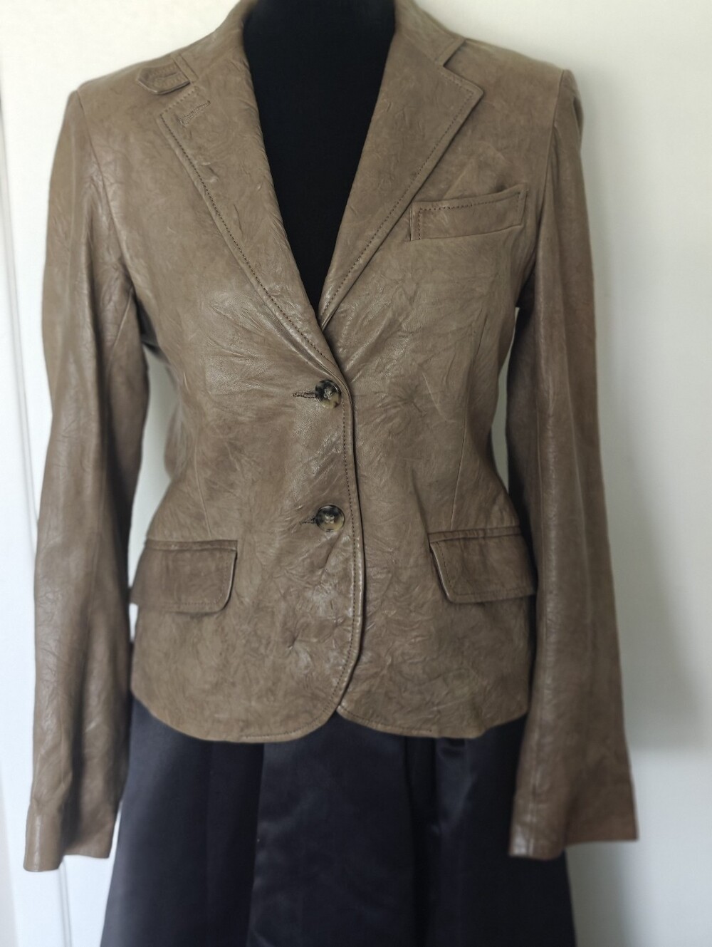 Leather jacket brown Theory sz.8 textured nappa Butter Soft